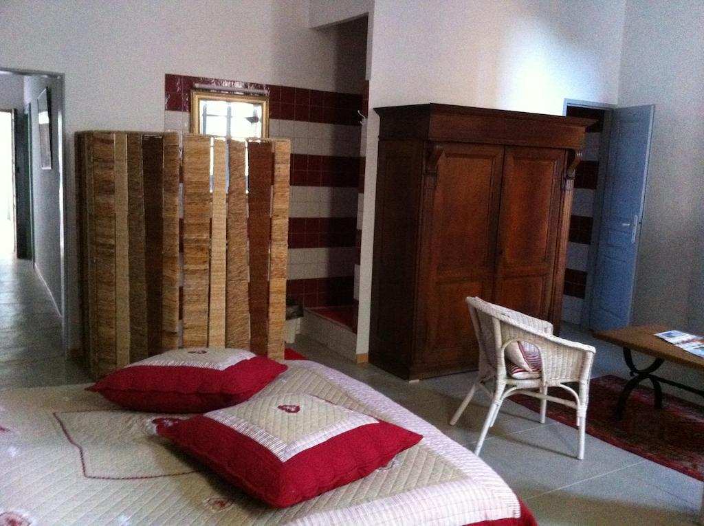 Le Richelieu Bed and Breakfast Uzès Pokój zdjęcie
