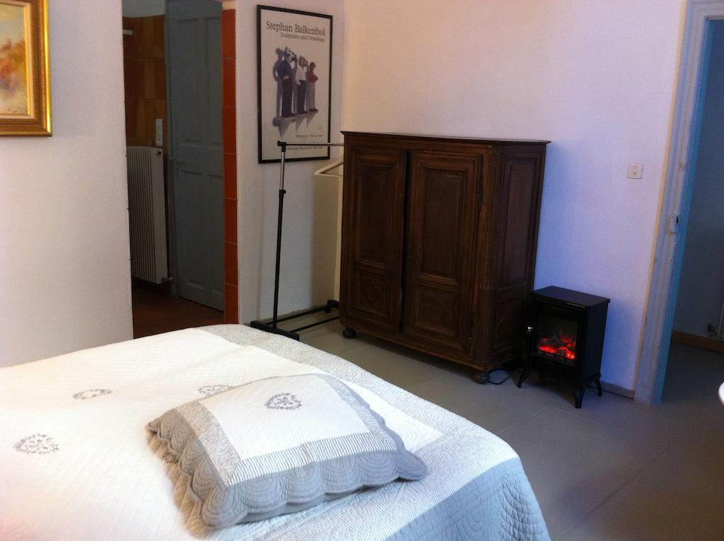 Le Richelieu Bed and Breakfast Uzès Pokój zdjęcie